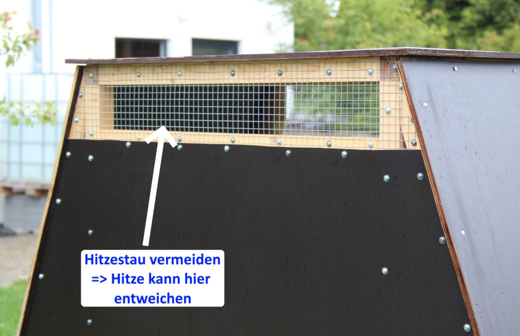 Auf dem Bild sieht man eine große Lüftungsöffnung.